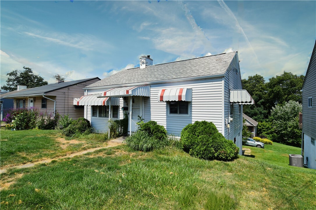 Property Photo:  629 Speyer Ave  PA 15061 