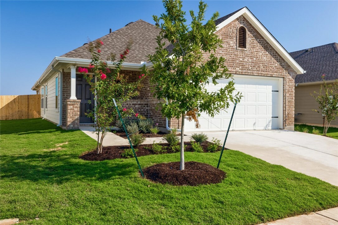 Property Photo:  112 Gidran Trail  TX 78626 