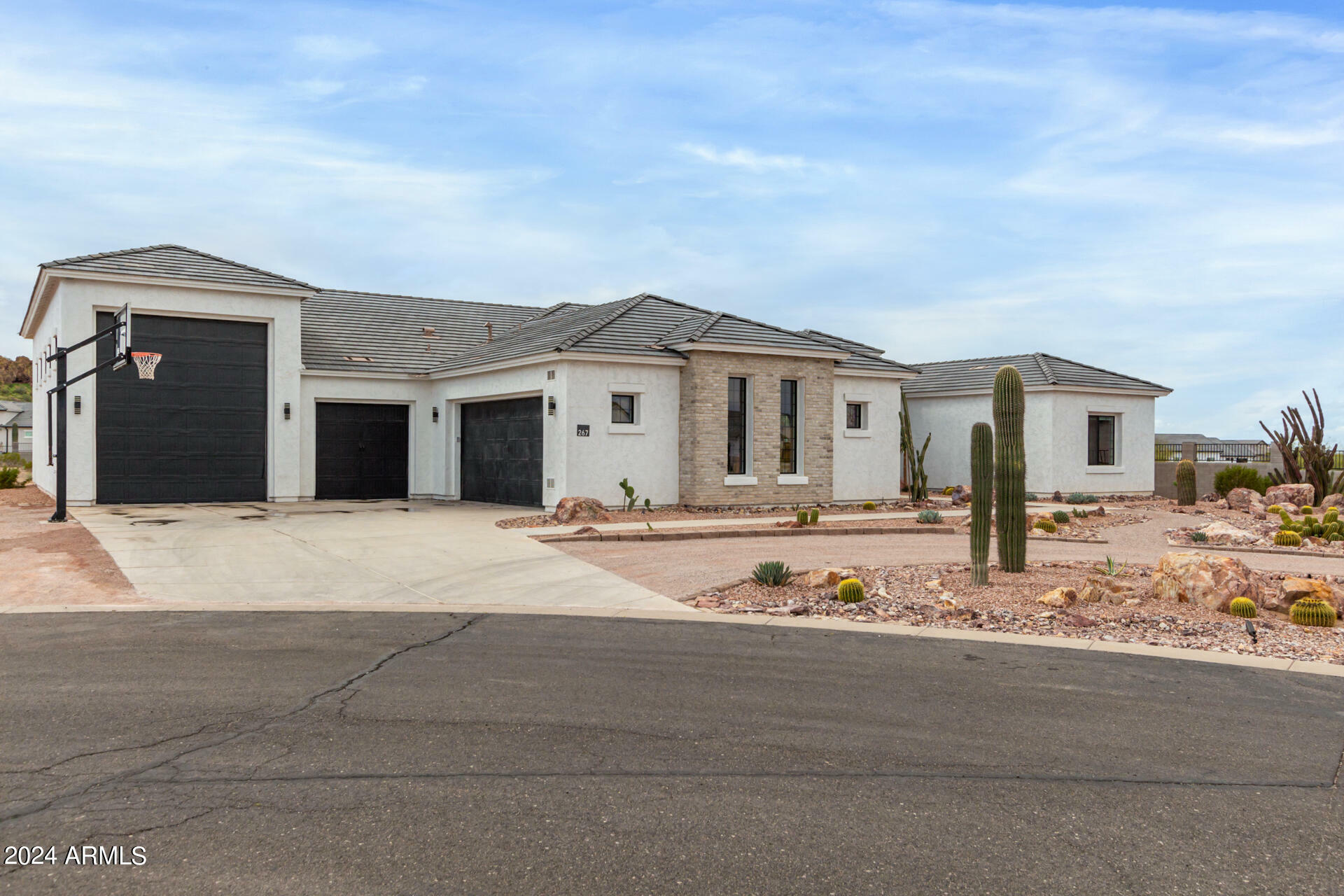 Property Photo:  267 W Amherst Street  AZ 85143 