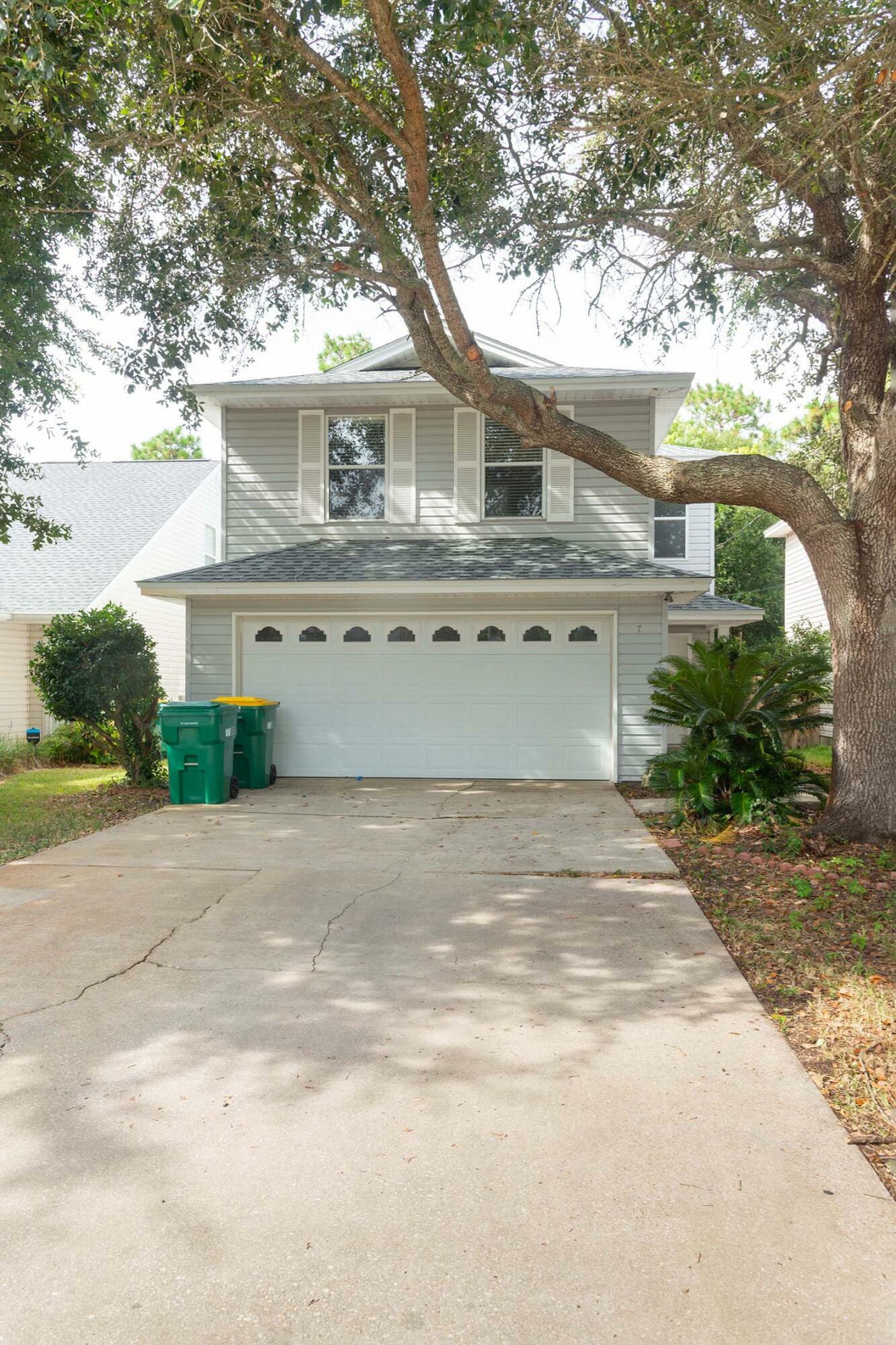 Property Photo:  7 5th Avenue  FL 32579 