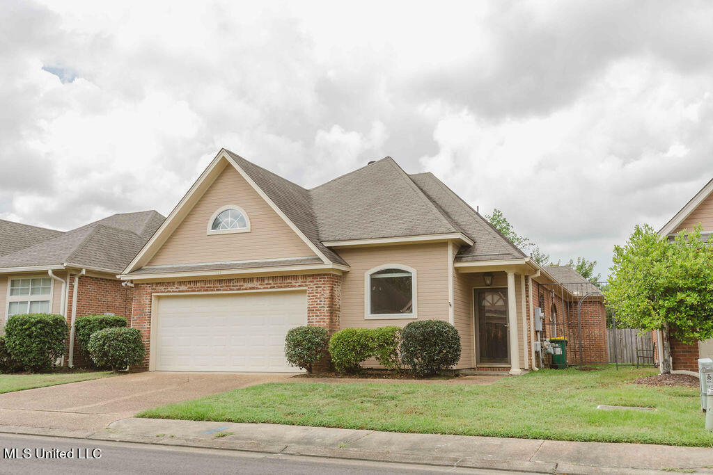 Property Photo:  314 Creston Court  MS 39157 