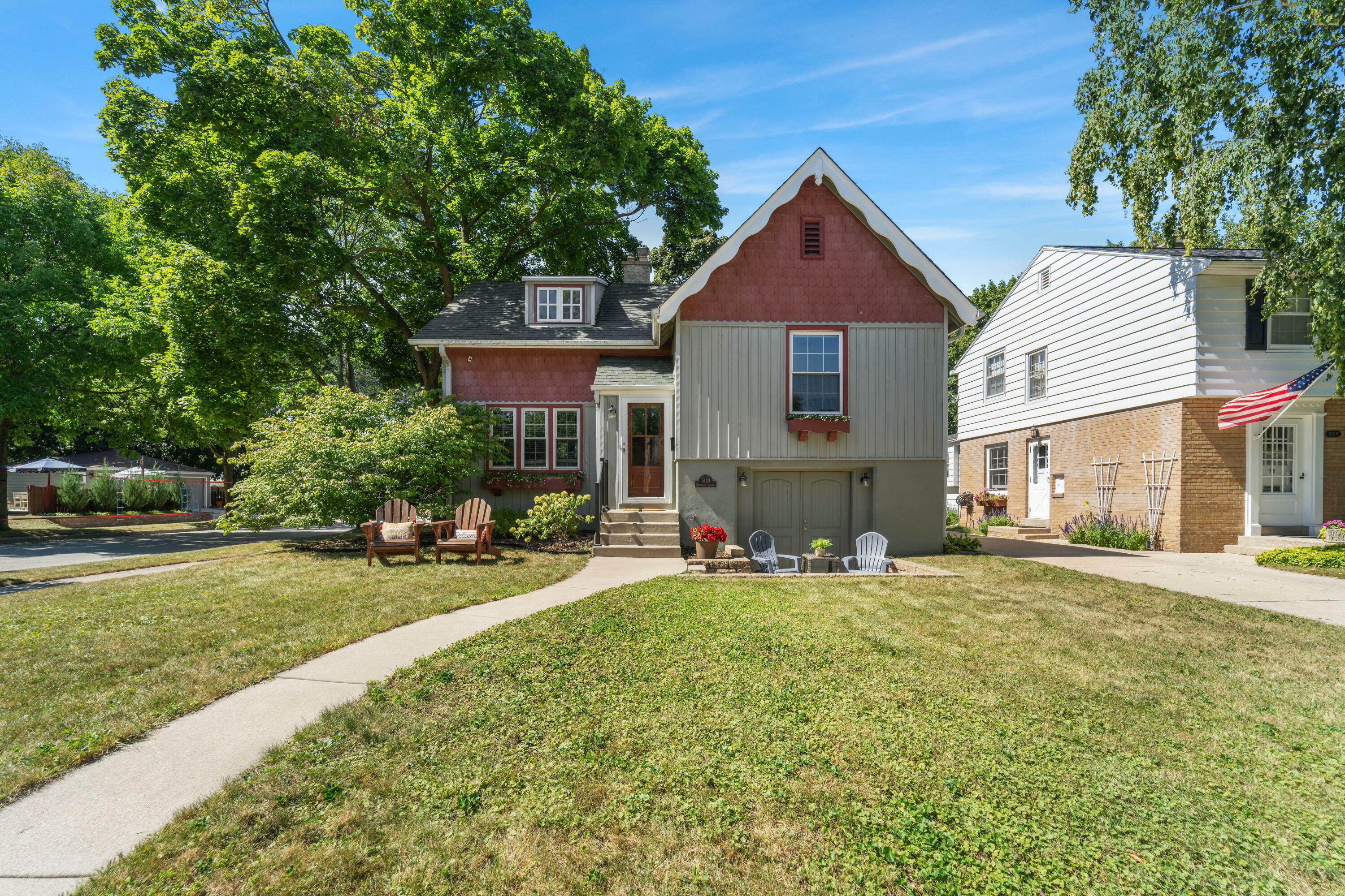 Property Photo:  5101 N Shoreland Dr  WI 53217 