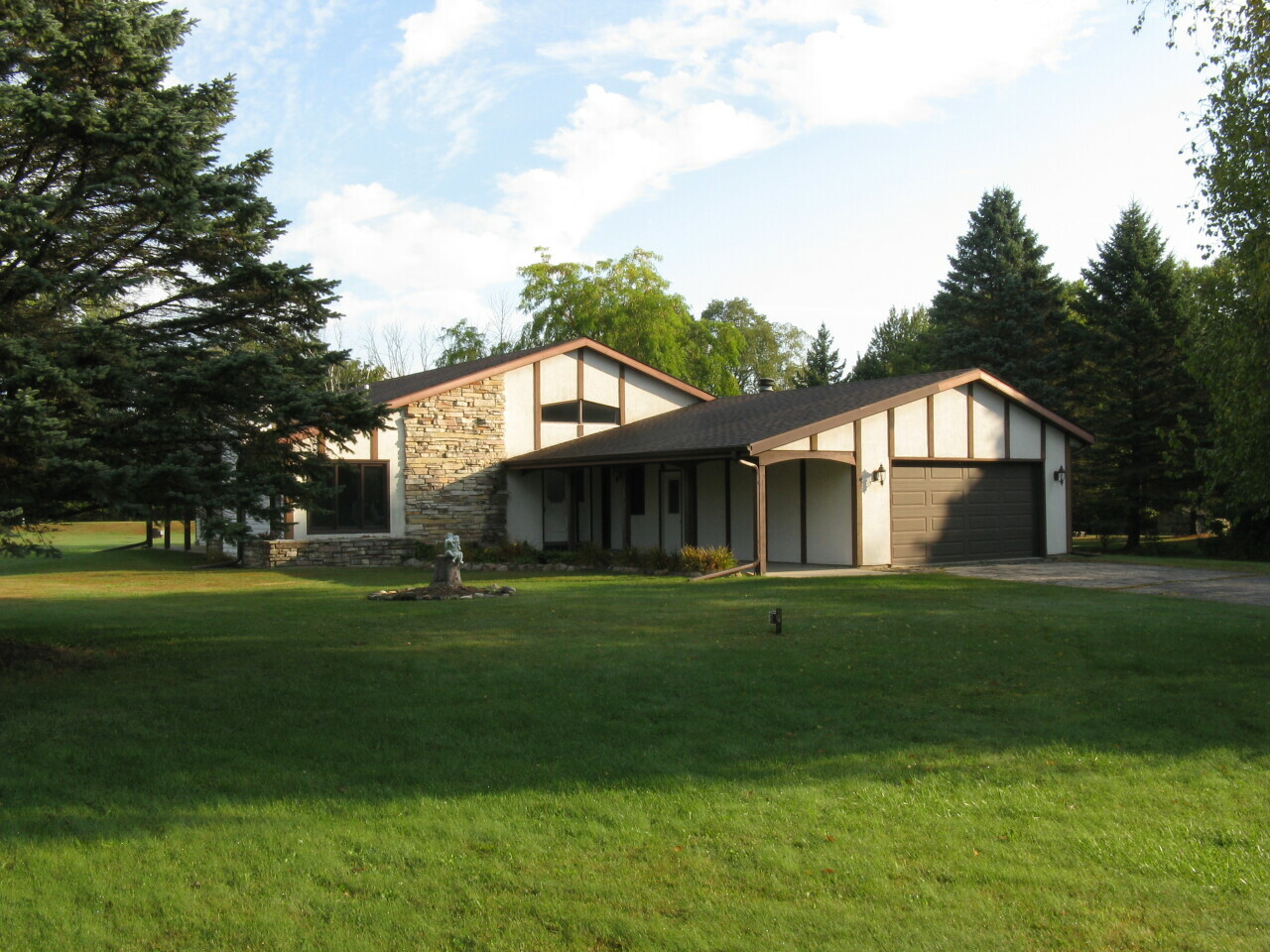 Property Photo: 6626 Silver Shores Dr WI 53013