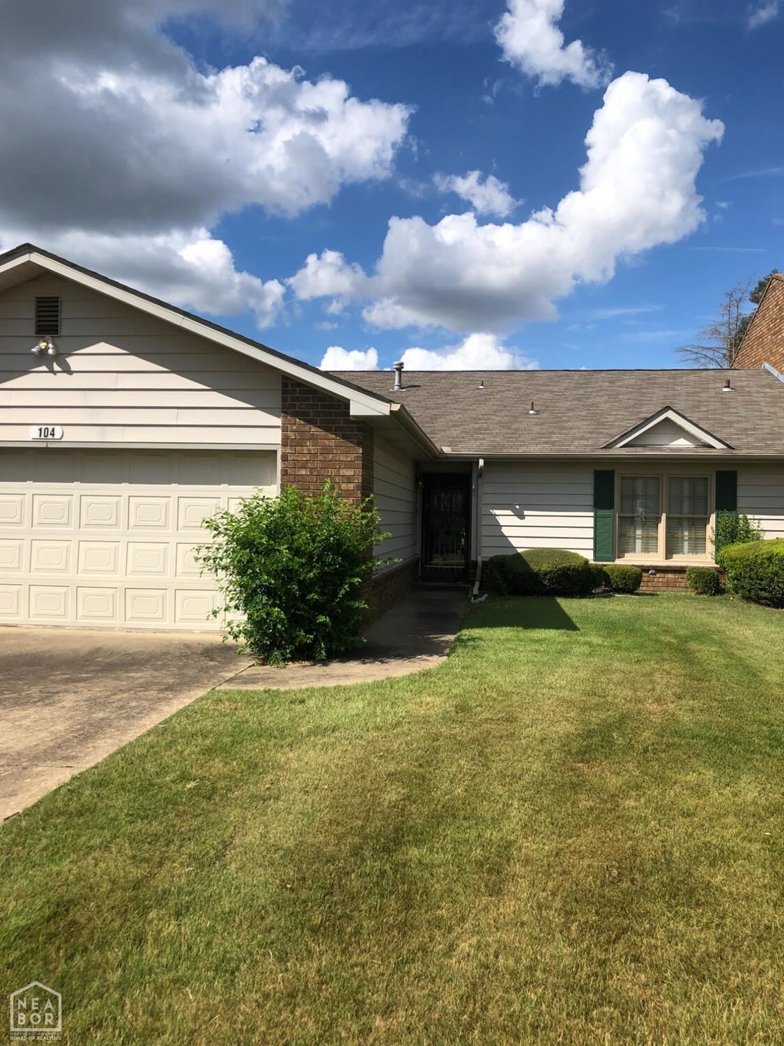 Property Photo:  104 Leawood Court  AR 72401 