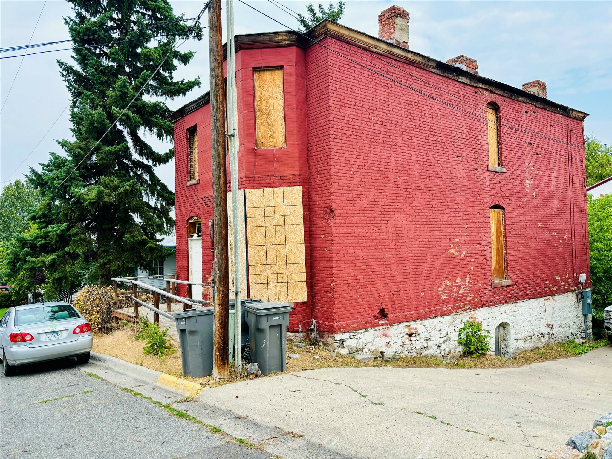 Property Photo:  210 Miller Street  MT 59601 