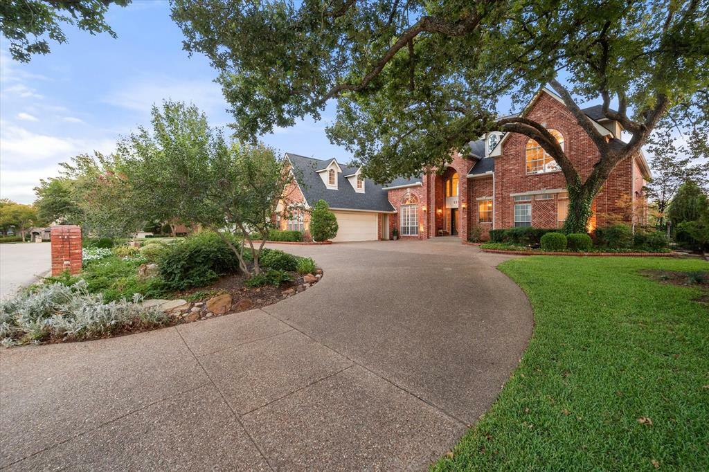 Property Photo:  1316 Danbury Drive  TX 76063 