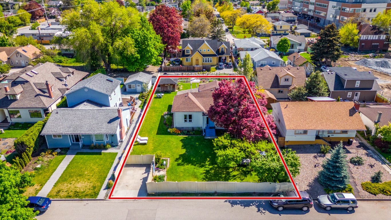 Photo de la propriété:  607 Glenwood Avenue  BC V1Y 5M2 