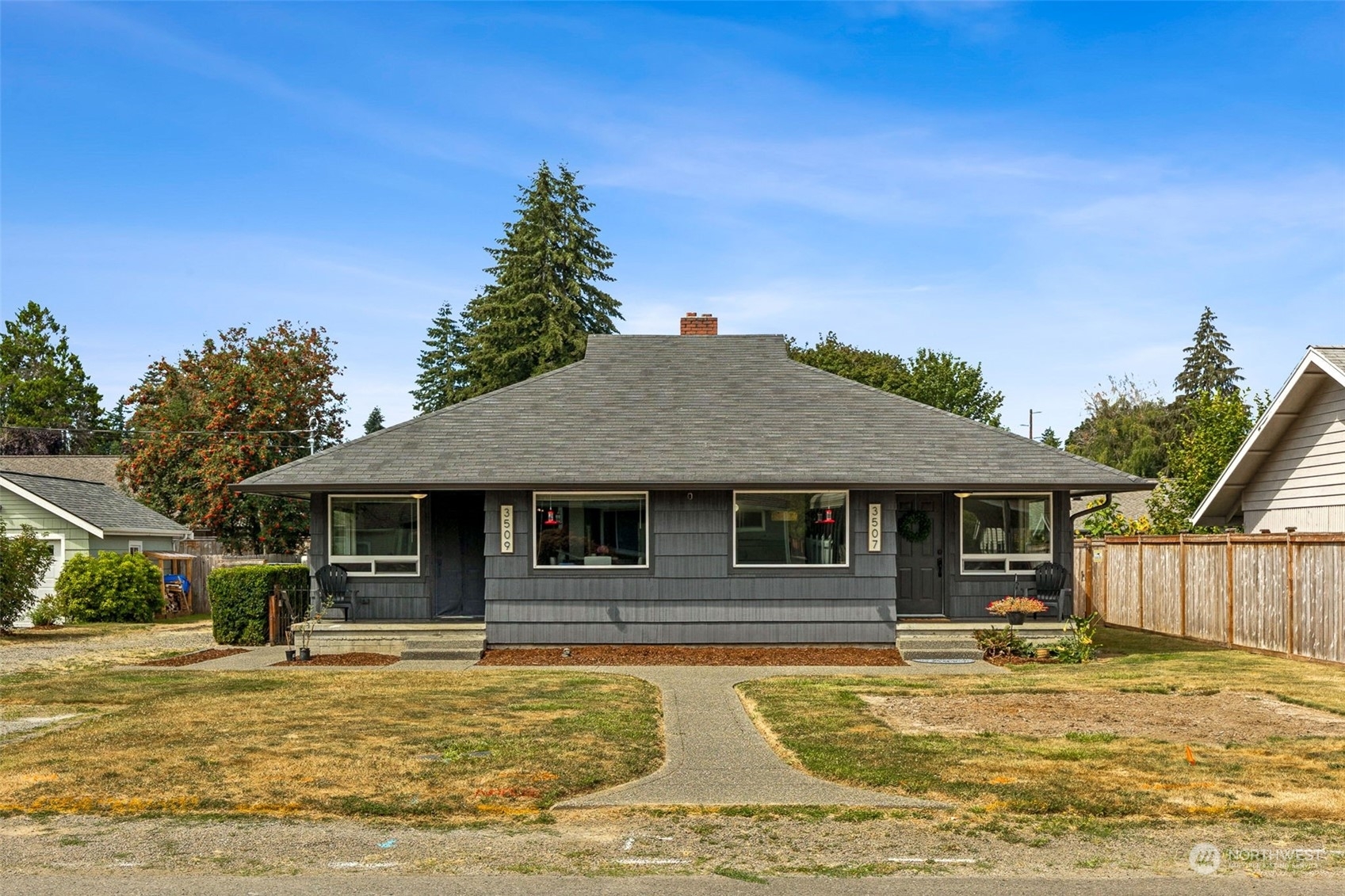 Property Photo:  3507 3509 Quince Street SE  WA 98501 