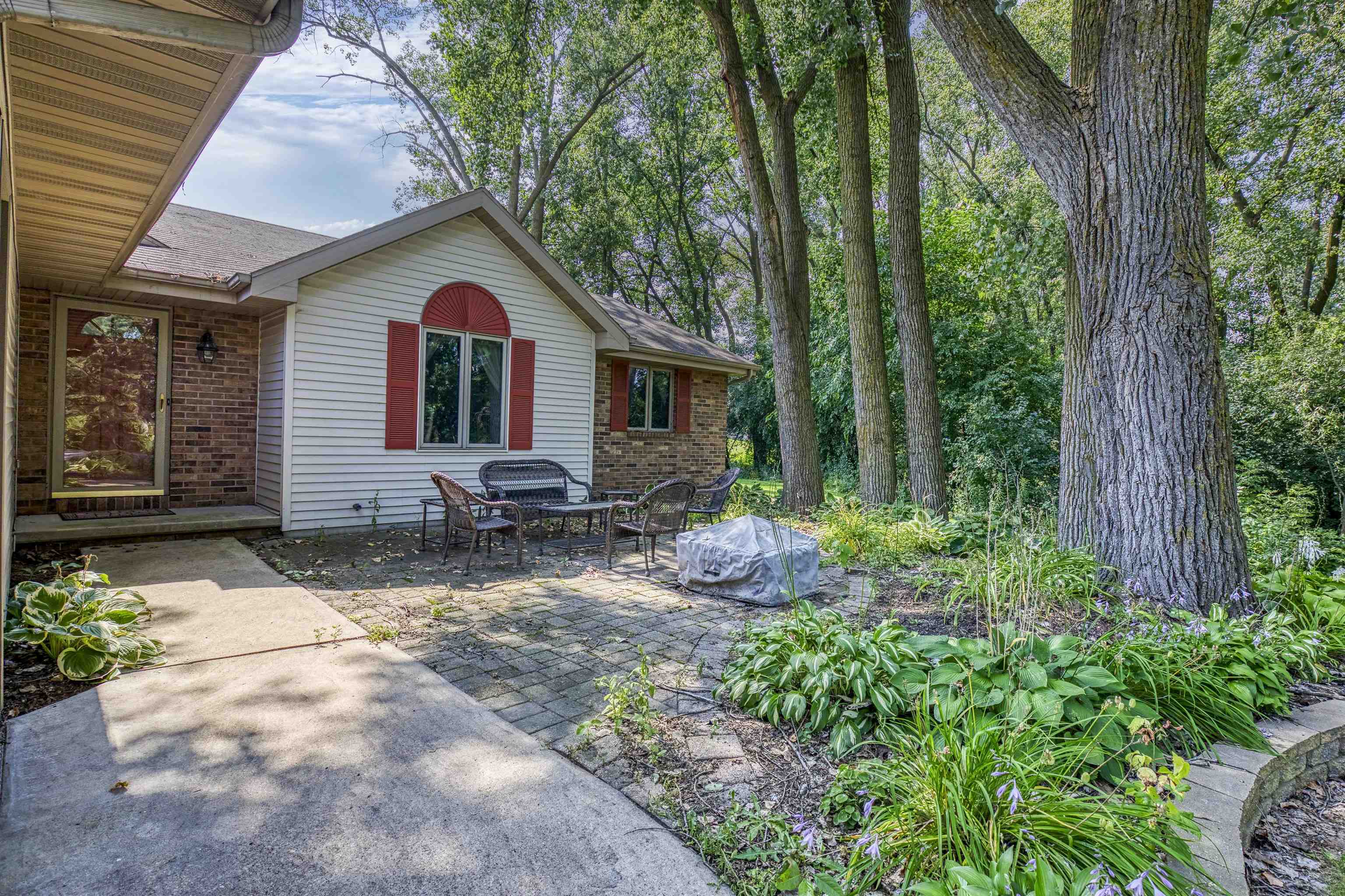 Property Photo:  2611 W Glendale Avenue  WI 54914 