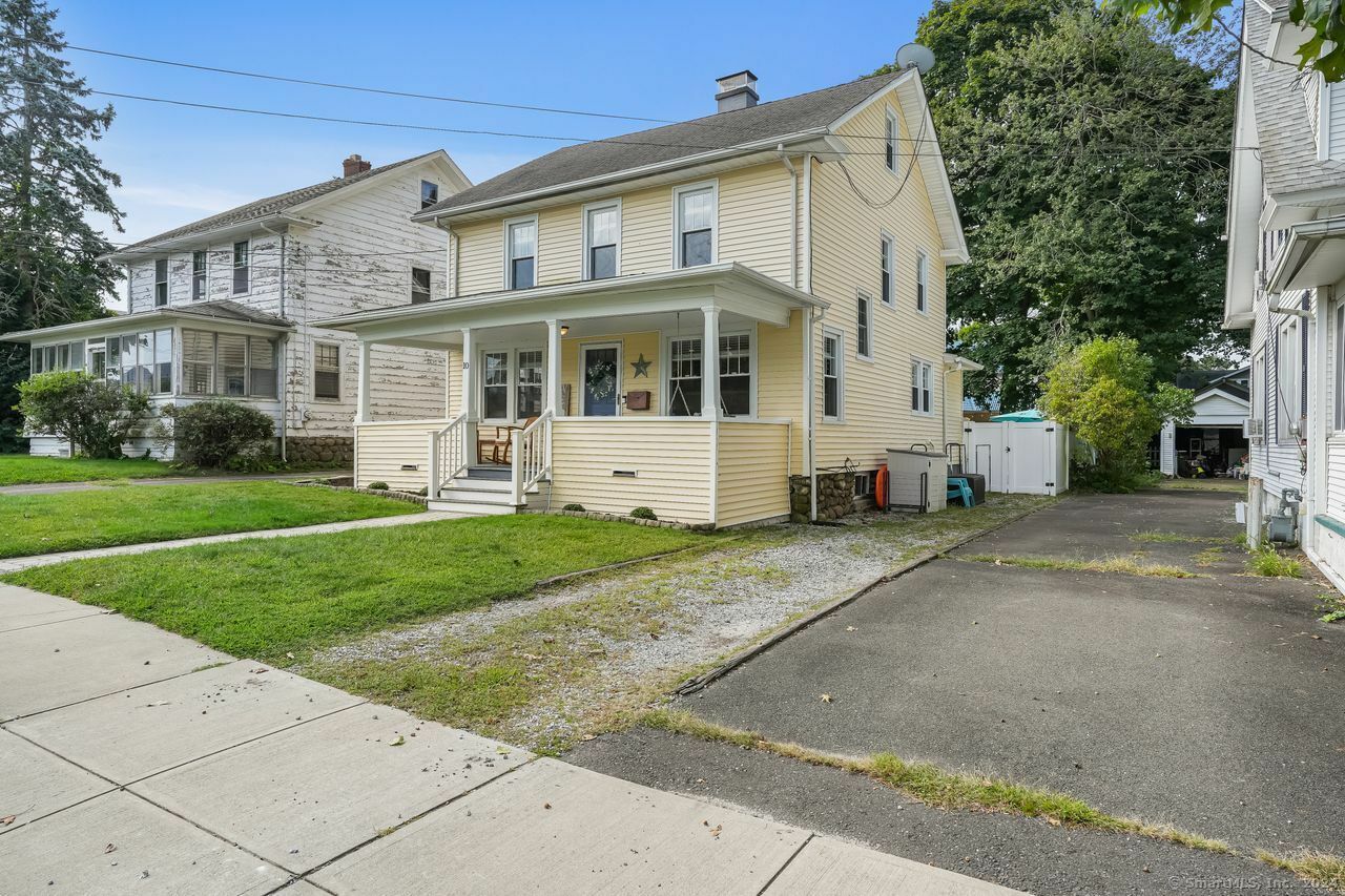 Property Photo:  10 Grove Street  CT 06460 