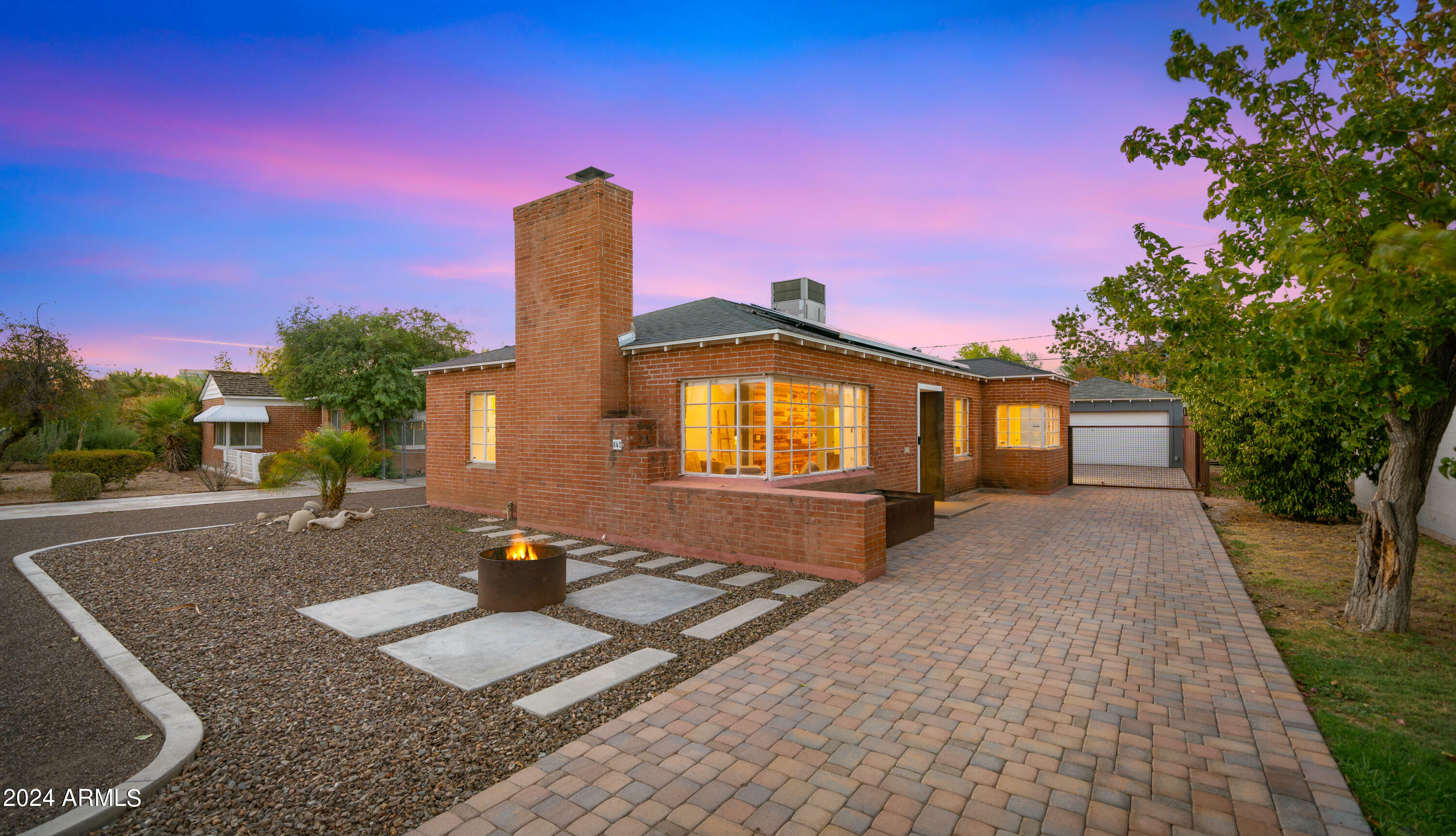 Property Photo:  842 E Cambridge Avenue  AZ 85006 