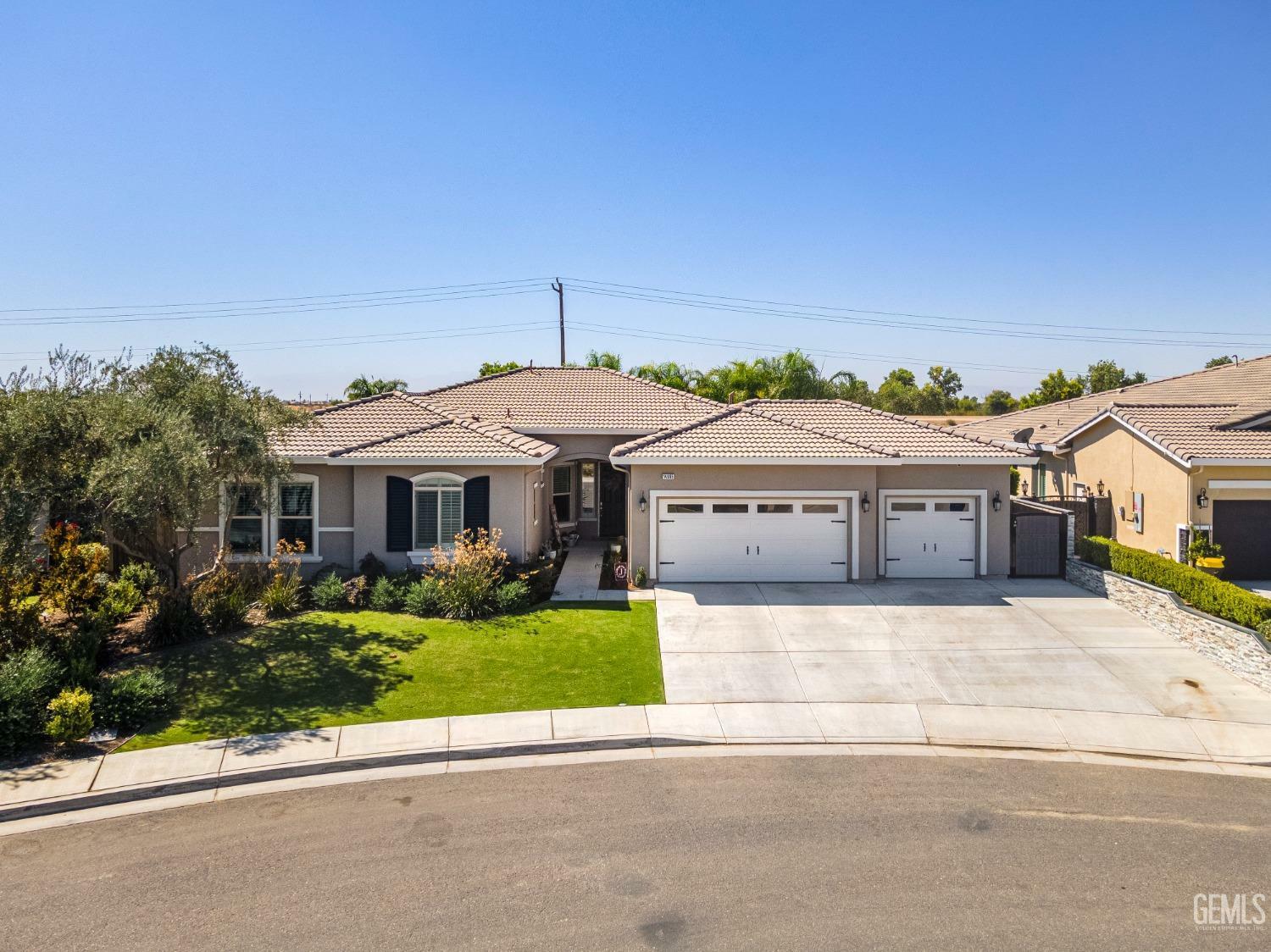 Property Photo:  14905 Ella Jane Way  CA 93314 