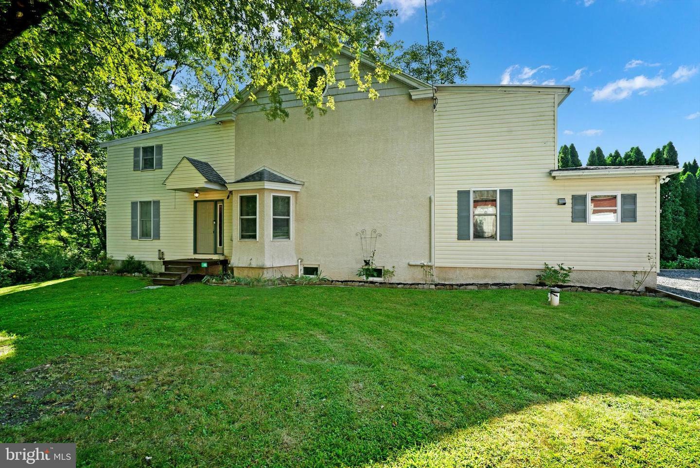 Property Photo:  40 Birch Mill Road  PA 19504 