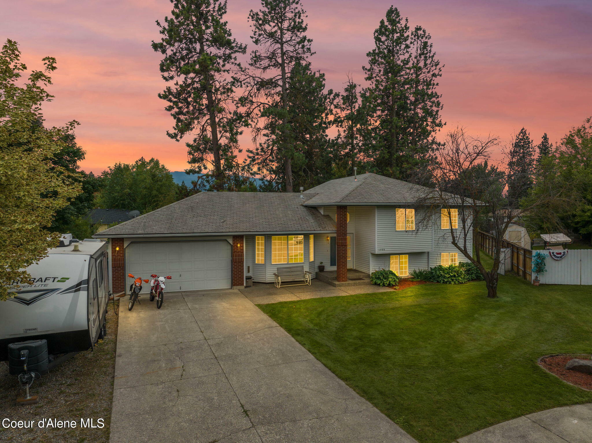 Property Photo:  1709 N Summer Hills Ct  ID 83854 