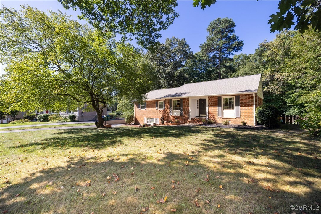 Property Photo:  1100 Waterford Drive  VA 23229 