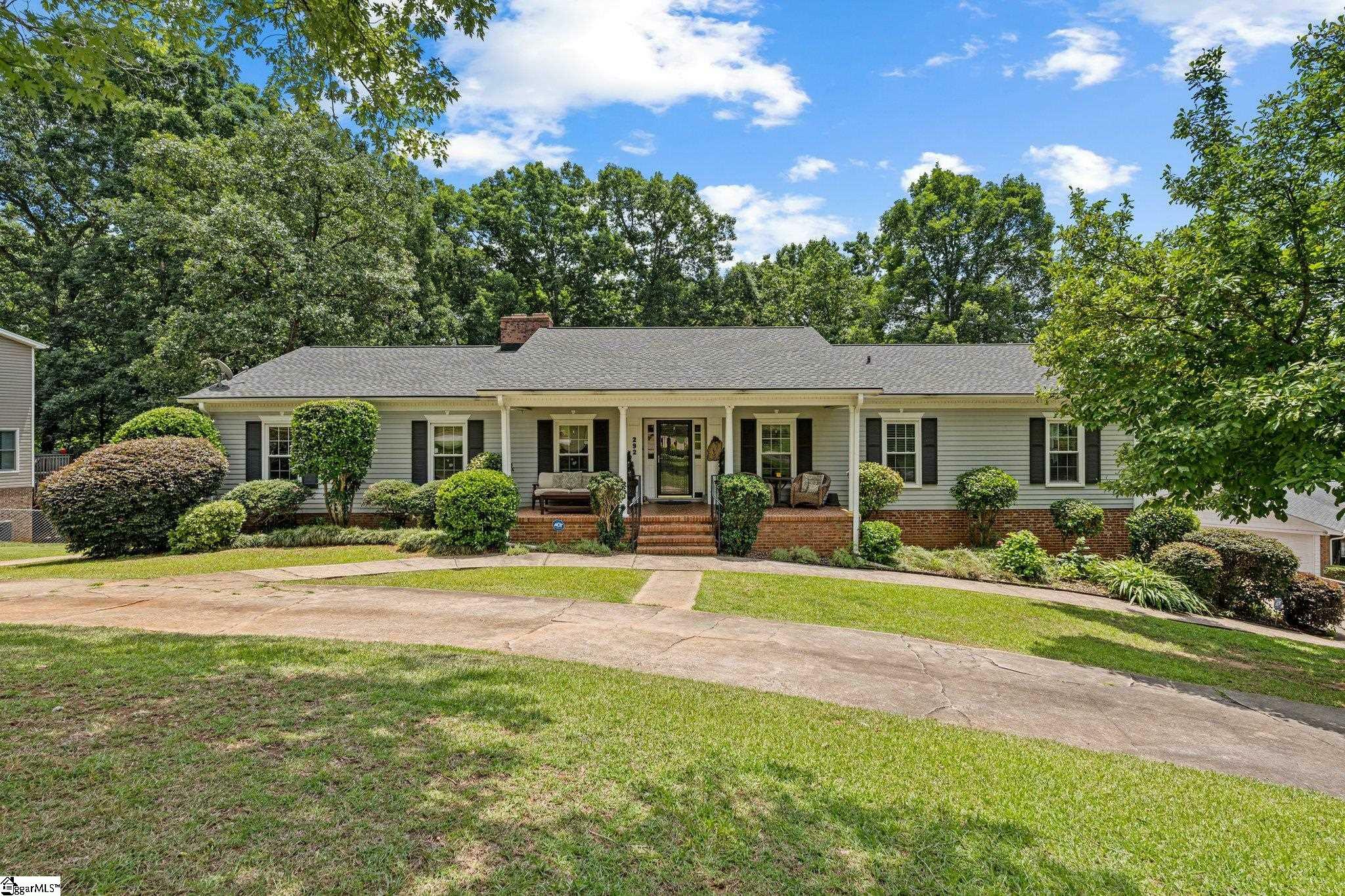 292 Heathwood Drive  Spartanburg SC 29307 photo