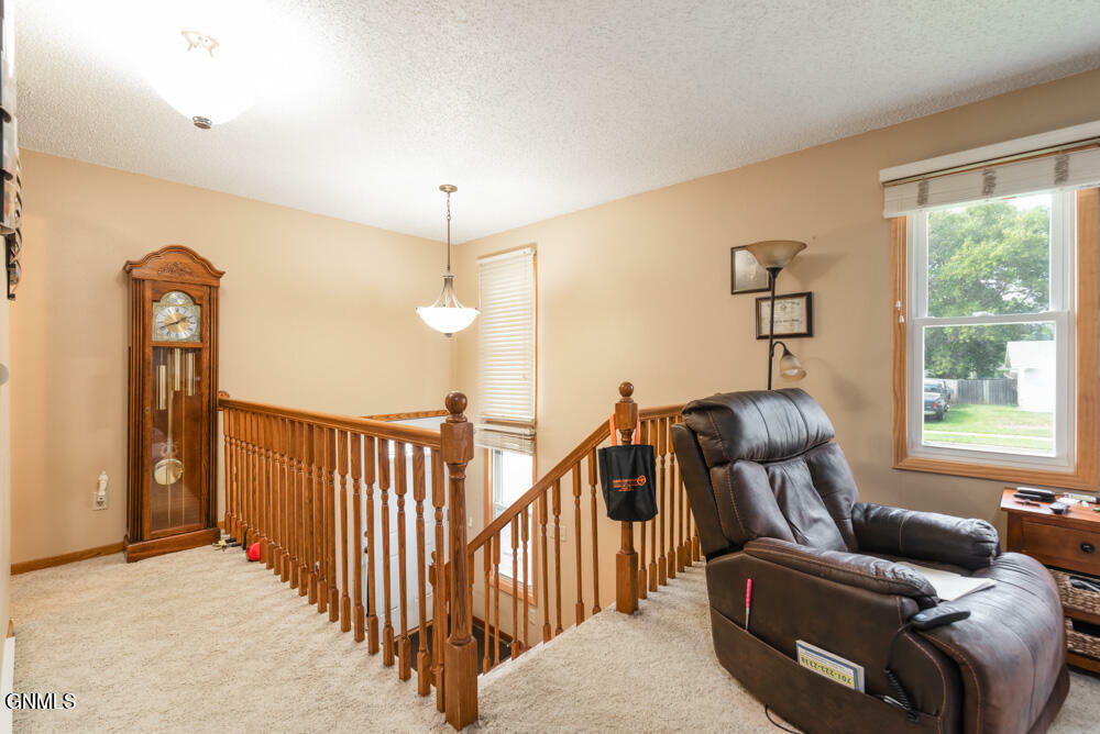 Property Photo:  1621 Omaha Drive  ND 58504 