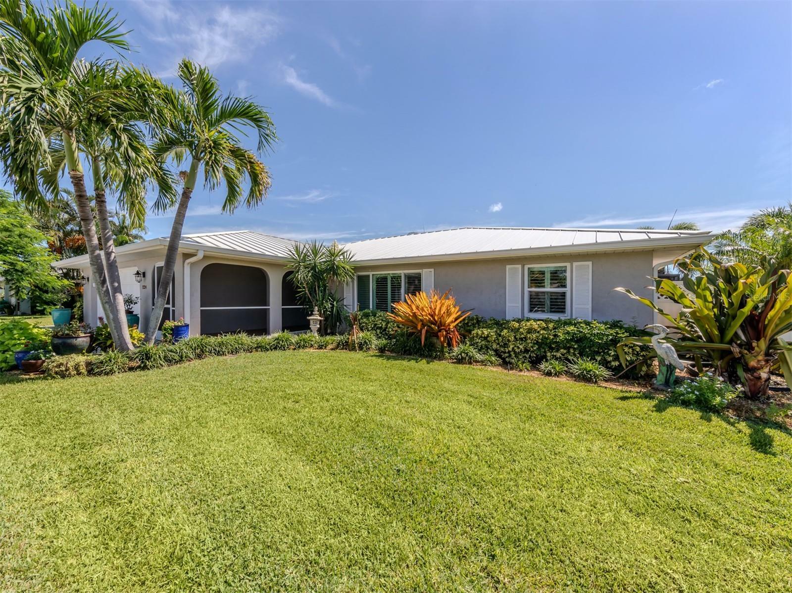 Property Photo:  1224 Pine Needle Road  FL 34285 