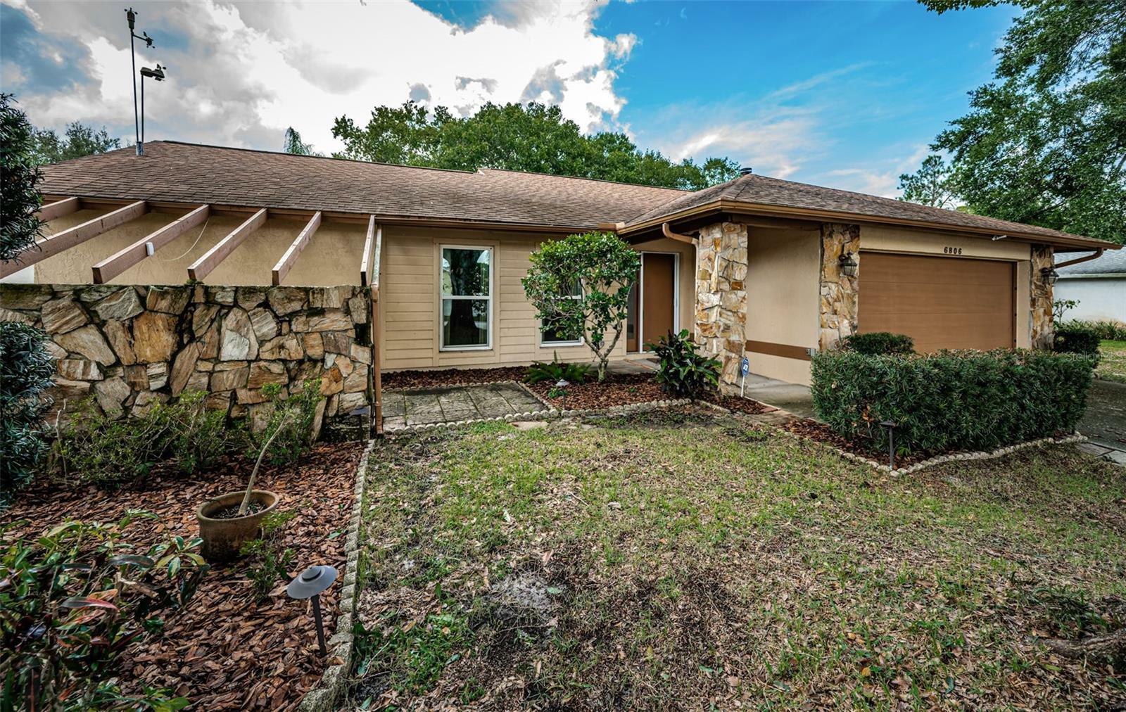 Property Photo:  6806 Seafairer Drive  FL 33615 