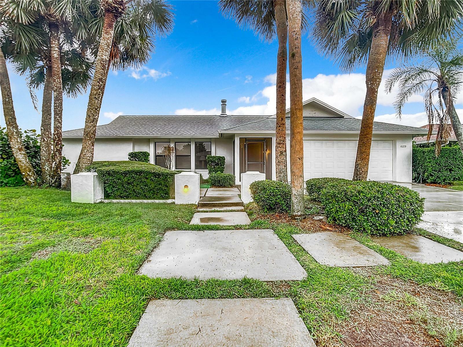 Property Photo:  1023 River Oaks Court  FL 34293 