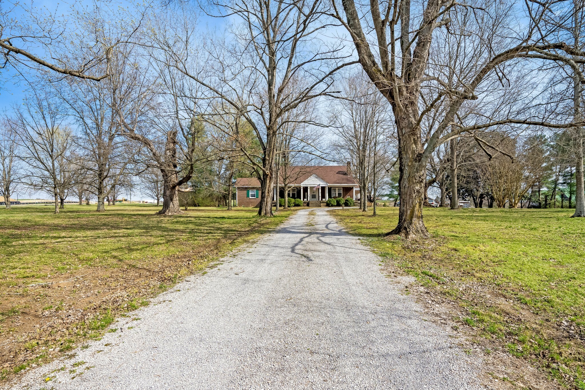 Property Photo:  2748 Buckner Ln  TN 37179 