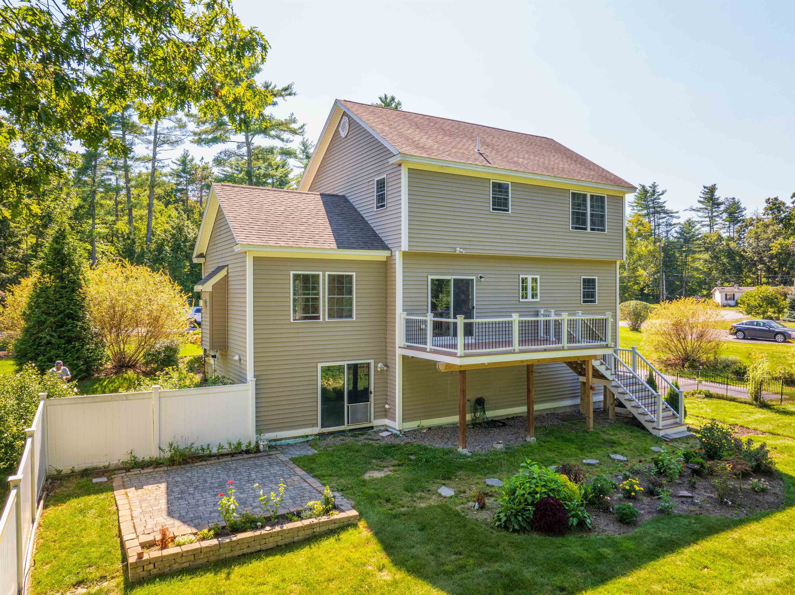 Property Photo: 51 Colt Lane NH 03042