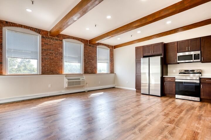 Property Photo:  402 River St 4E  MA 01832 