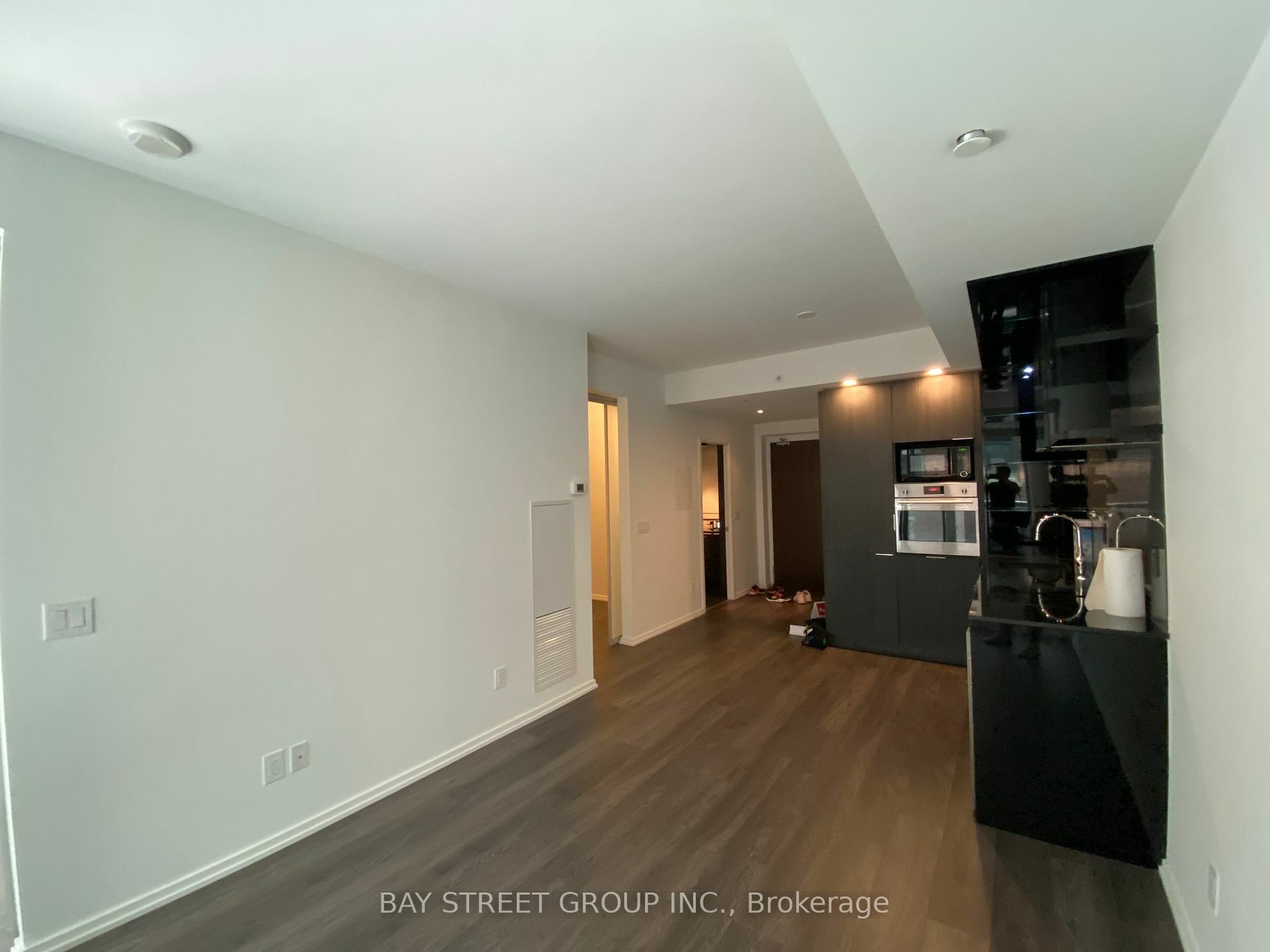 Property Photo:  70 Temperance St 1909  ON M5H 4E8 