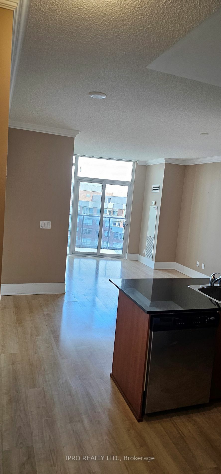 Property Photo:  330 Burnhamthorpe Rd W 2309  ON L5B 0E1 