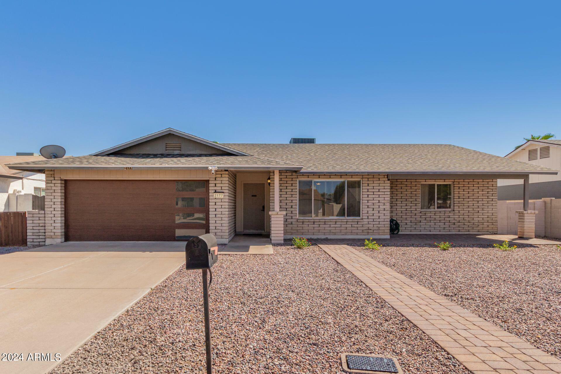 Property Photo:  2177 E Apollo Avenue  AZ 85283 