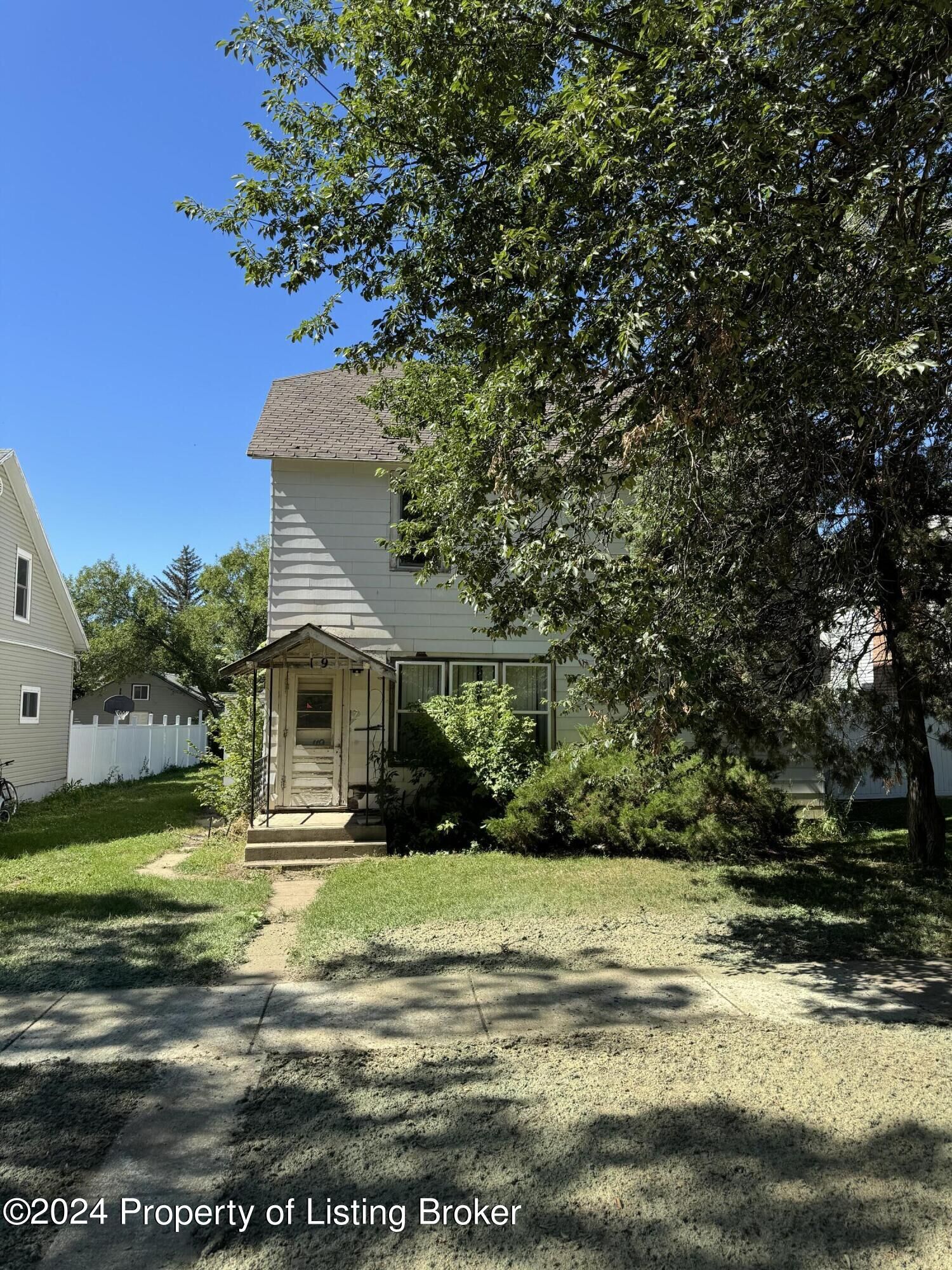 Property Photo: 119 7th Avenue W ND 58601