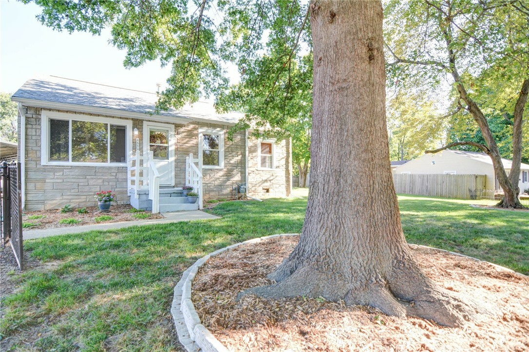 Property Photo:  4514 Spruce Street  IL 62526 