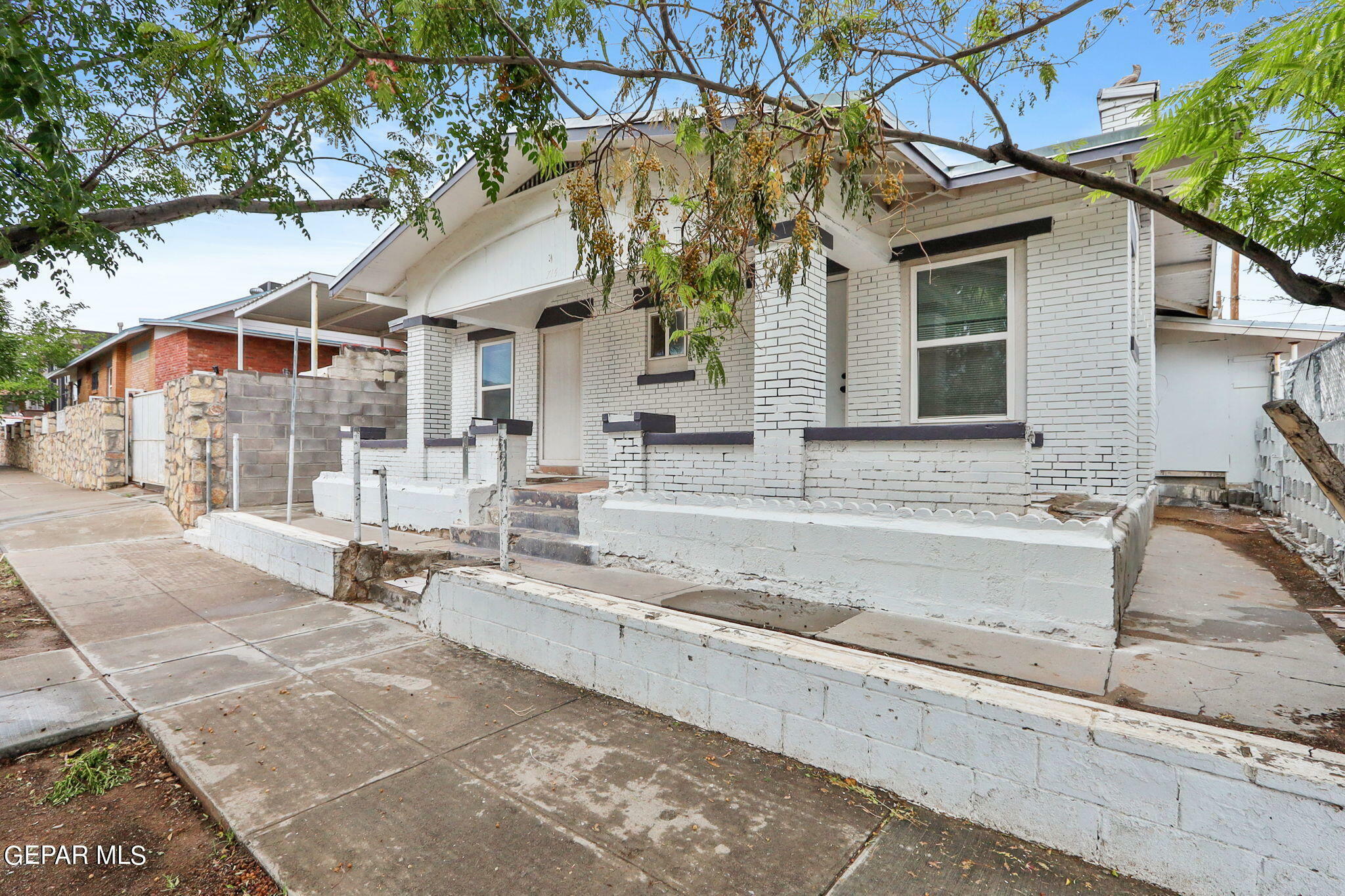 Property Photo:  714 N Luna Street  TX 79903 