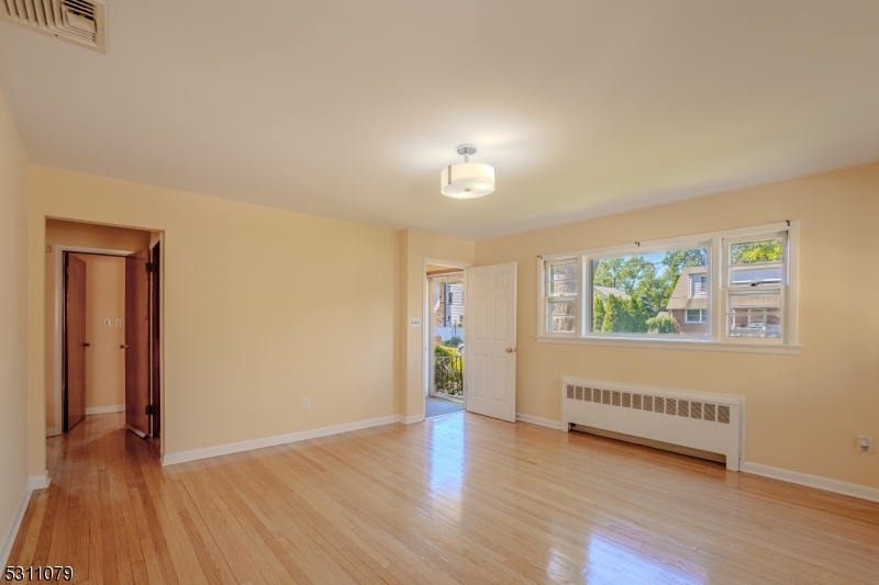 Property Photo:  245 Coddington St 1  NJ 07065 