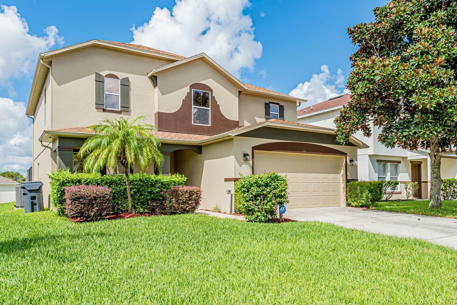 Property Photo:  309 Canna Drive  FL 33897 