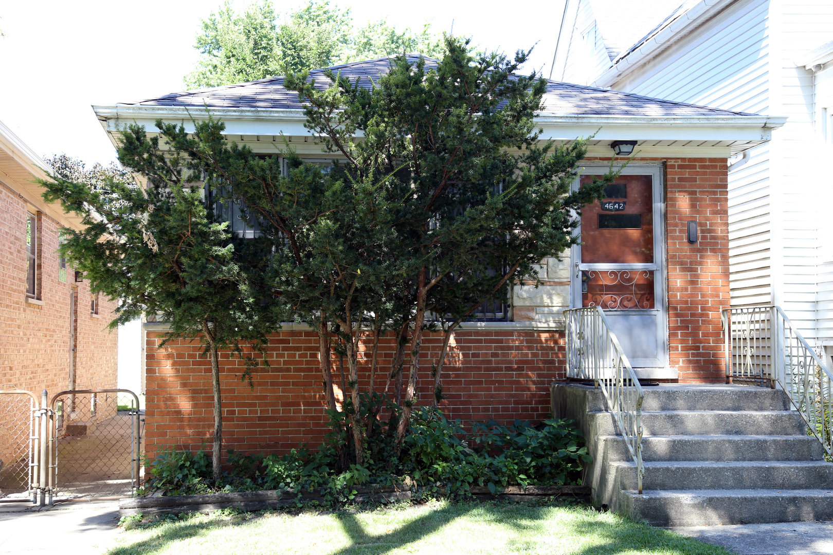 Property Photo:  4642 N Kennicott Avenue  IL 60630 