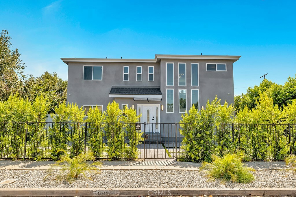 Property Photo:  18148 Lull Street  CA 91335 