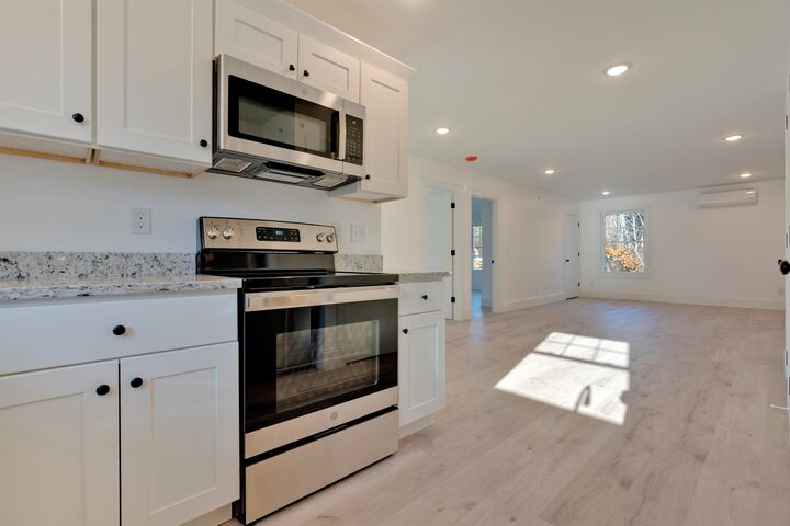 Property Photo:  7 Miami Way  NH 03867 