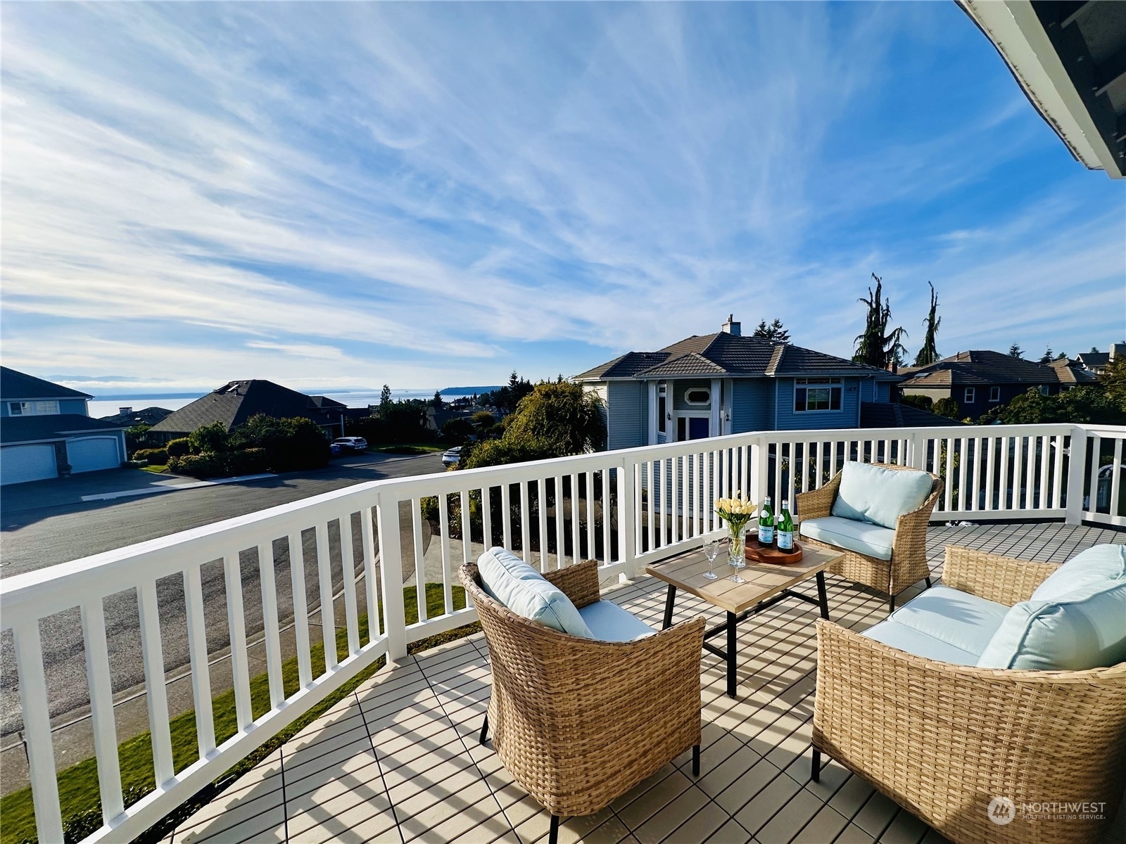 Property Photo:  6217 138 Place SW  WA 98026 