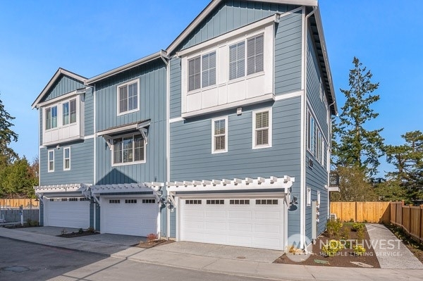 Property Photo:  15423 Admiralty Way A3  WA 98087 