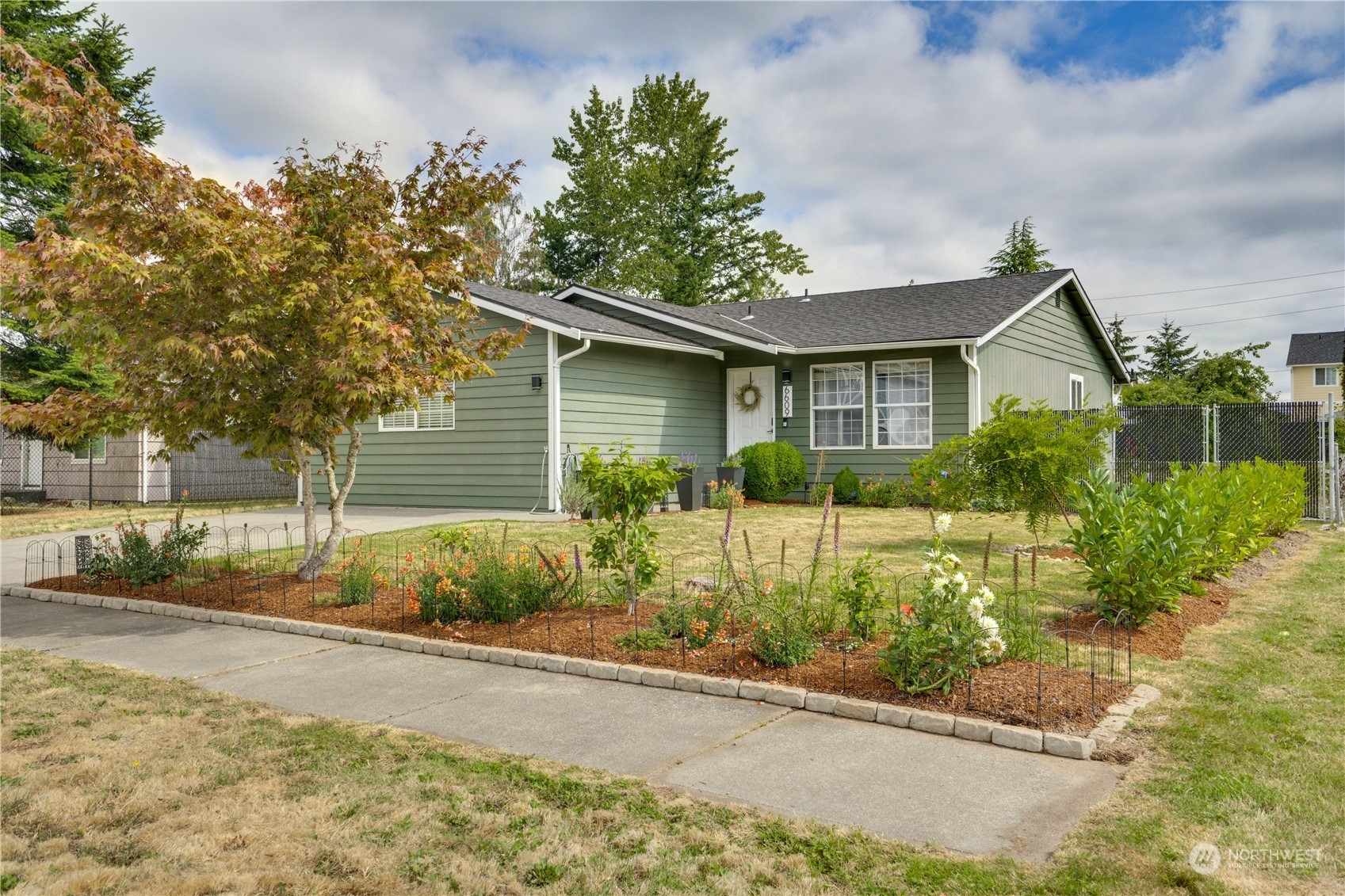 Property Photo:  6609 E N Street  WA 98404 