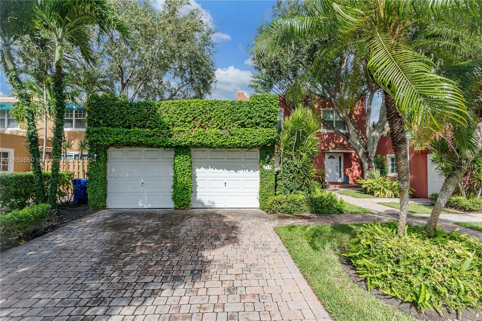 Property Photo:  713 NW 1st Ave  FL 33311 