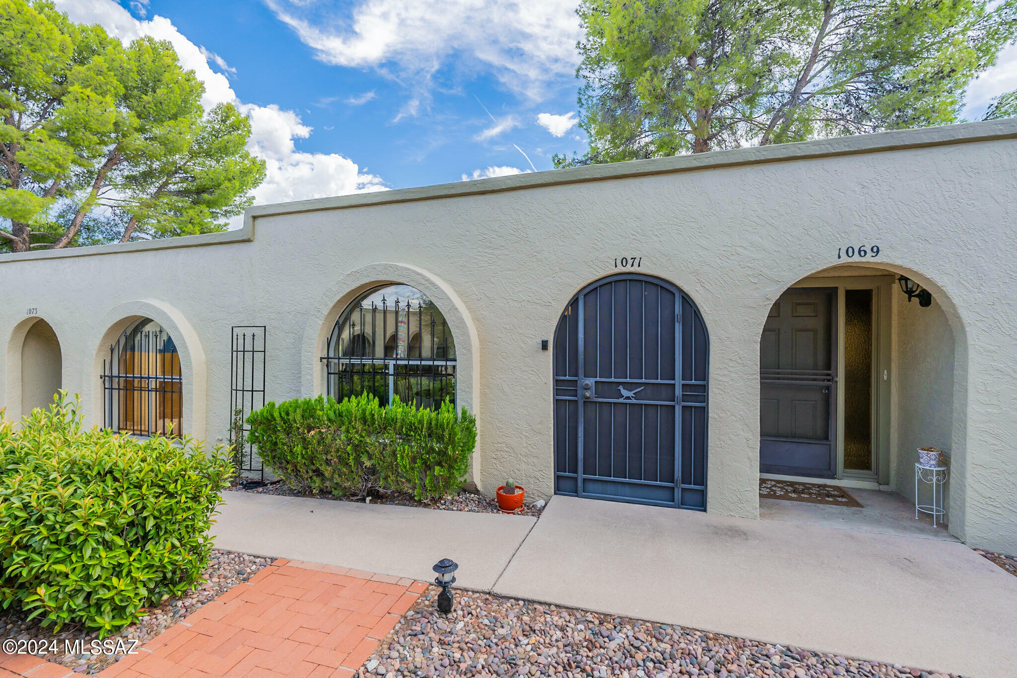 Property Photo:  1071 S Calle De Las Casitas  AZ 85614 