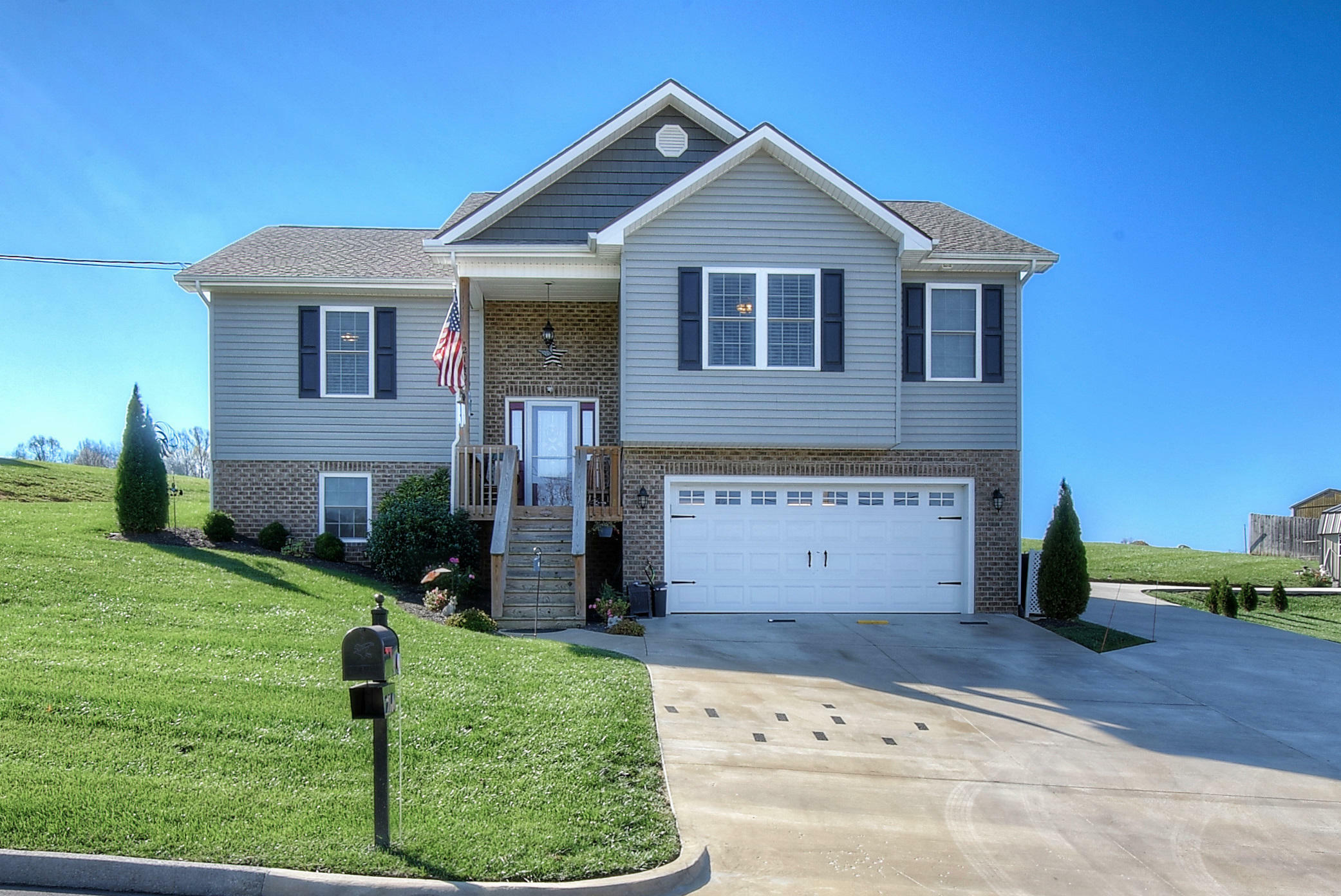 Property Photo:  2140 Poplar Ridge Court  TN 37686 