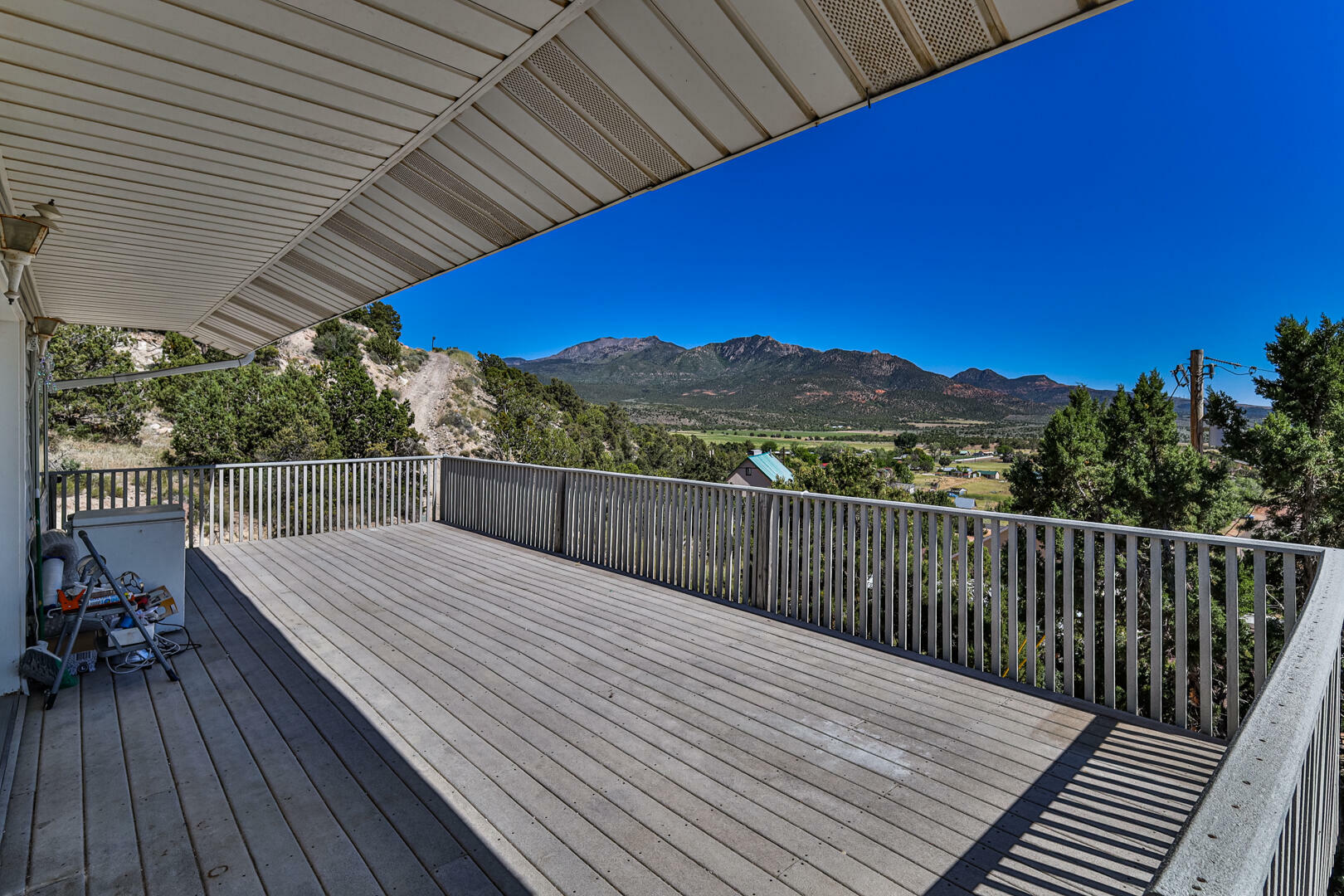 Property Photo:  207 E Red Hill Rd  UT 84722 