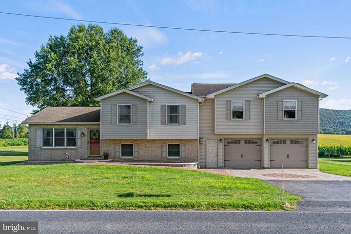 1115 Baish Road  Mechanicsburg PA 17055 photo
