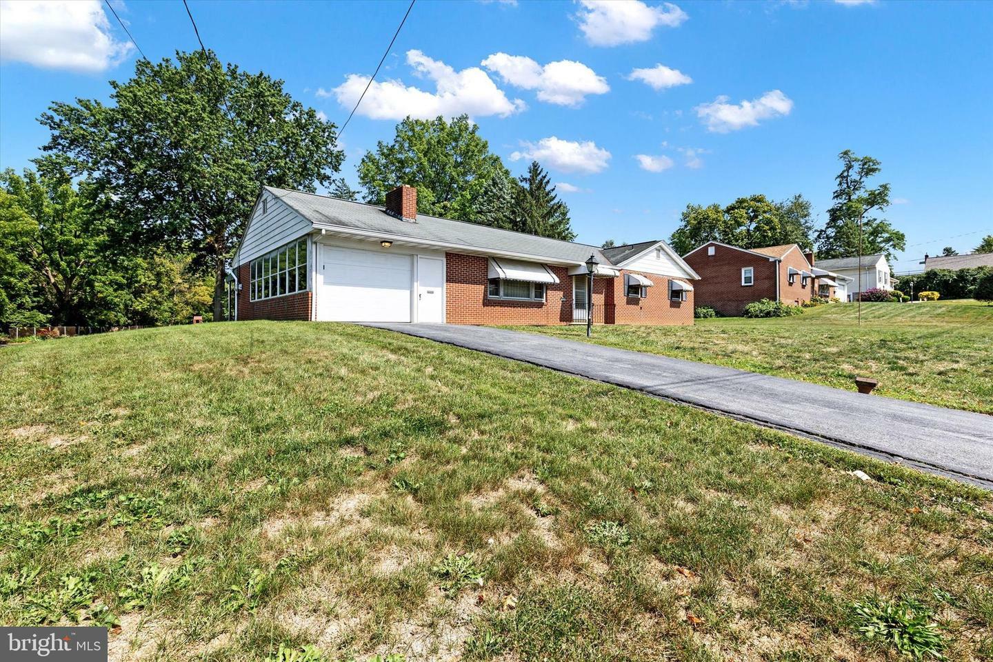 Property Photo:  439 N 5th  PA 17512 