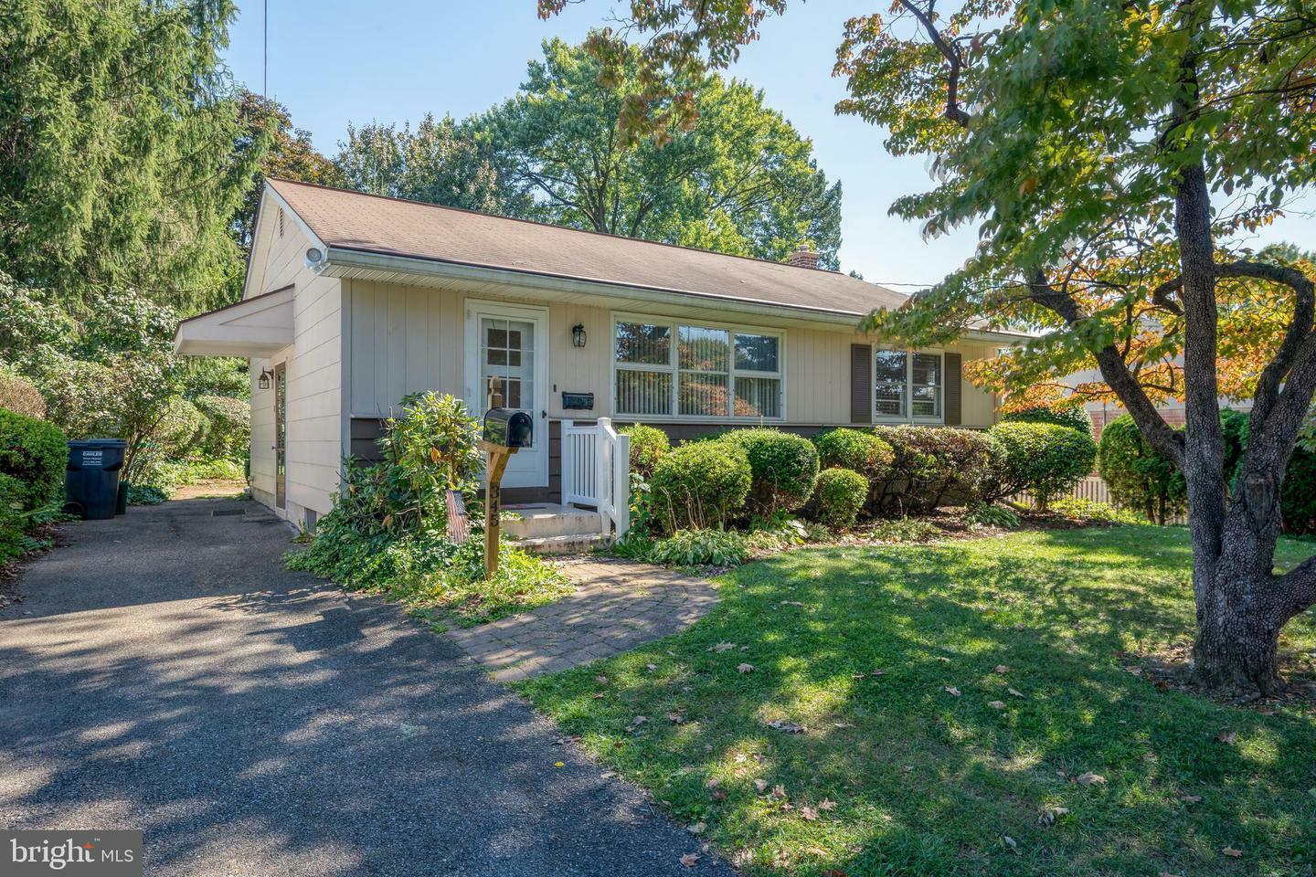 Property Photo:  345 Hawthorne Drive  PA 17603 