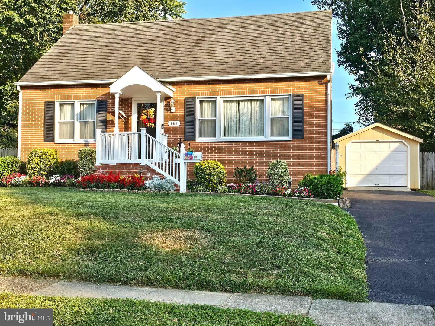 Property Photo:  609 S Gray Street  PA 19015 