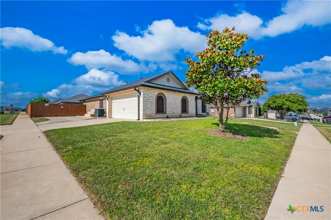 Property Photo:  2800 Montague County Drive  TX 76549 